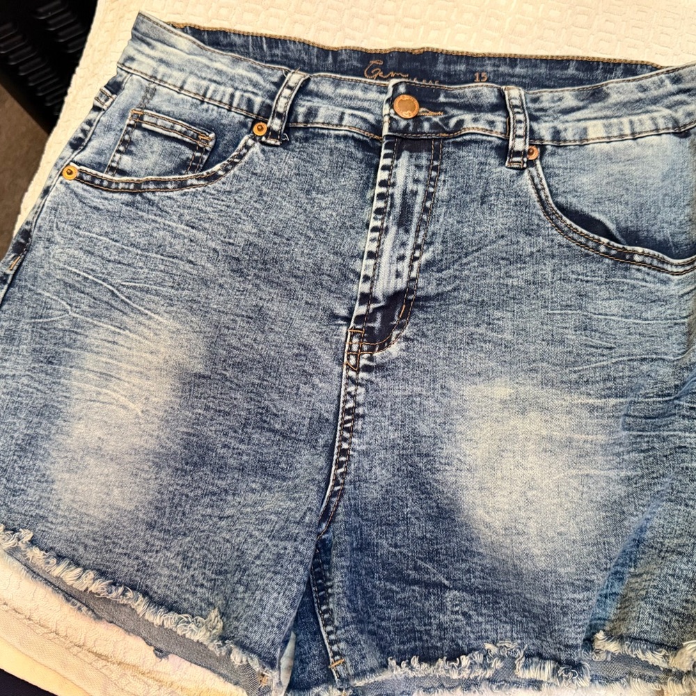 GEM by Gemma Rae Denim Blue Women  frayer end Shorts Size 15